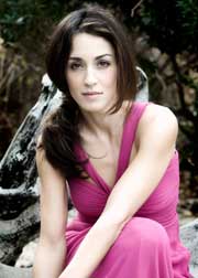 Marta Aznavoorian, piano